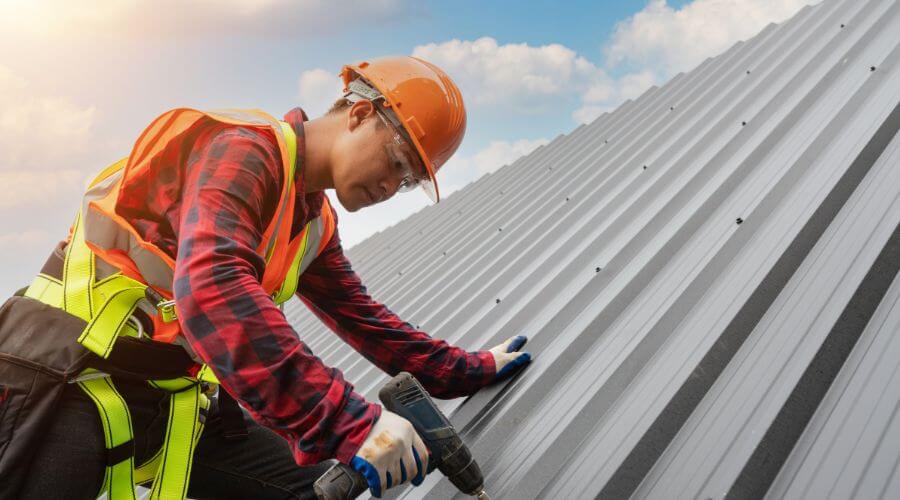 Professional Emergency Roof Repairs services in Farina, IL
